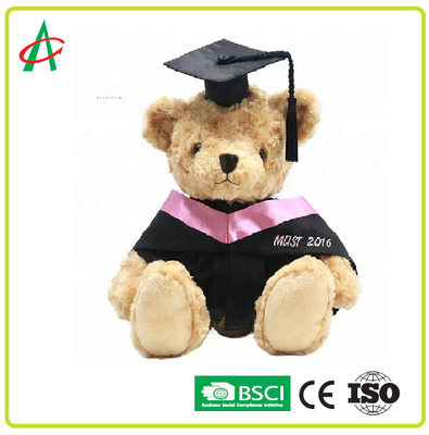 ASTM rellenó a Teddy Bear Graduation
