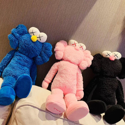 La felpa lavable de BFF Kaws juega las almohadas como regalo de vacaciones